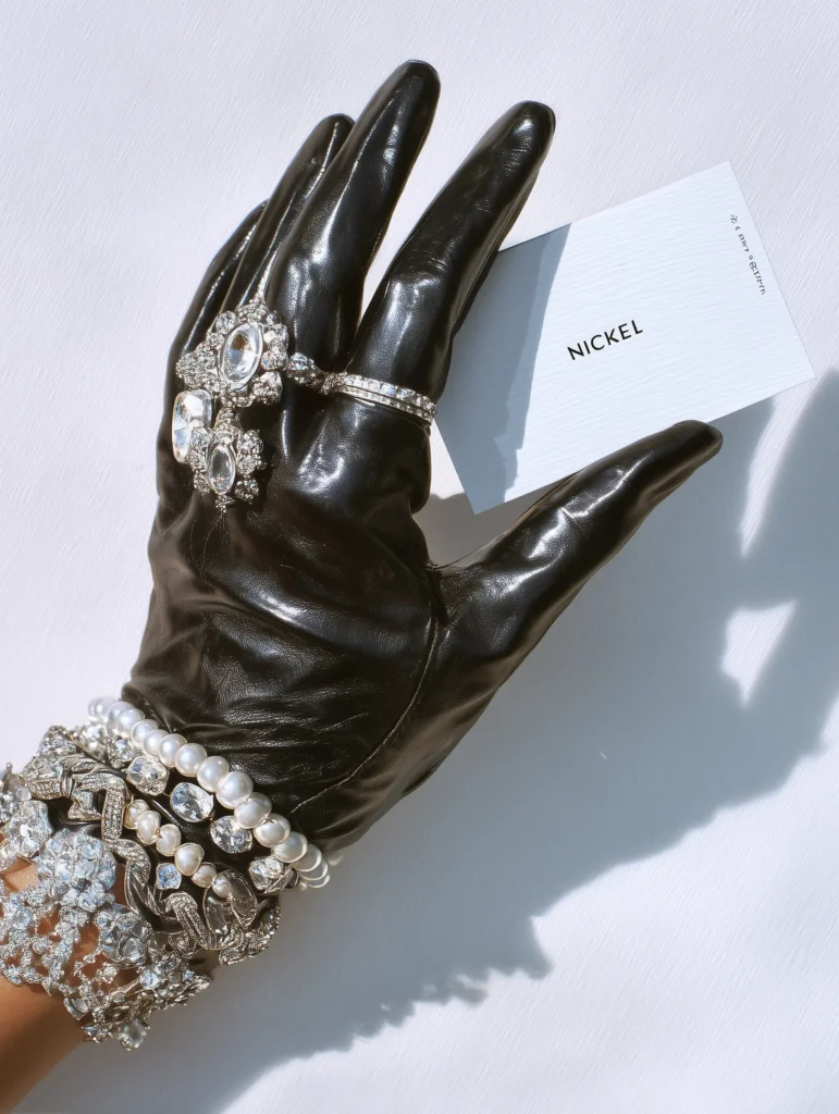 u3984646691_A_hyper-realistic_photo_of_a_womans_hand_wearing_a__7b587084-6b32-4e77-8f1e-8e12d24759f9